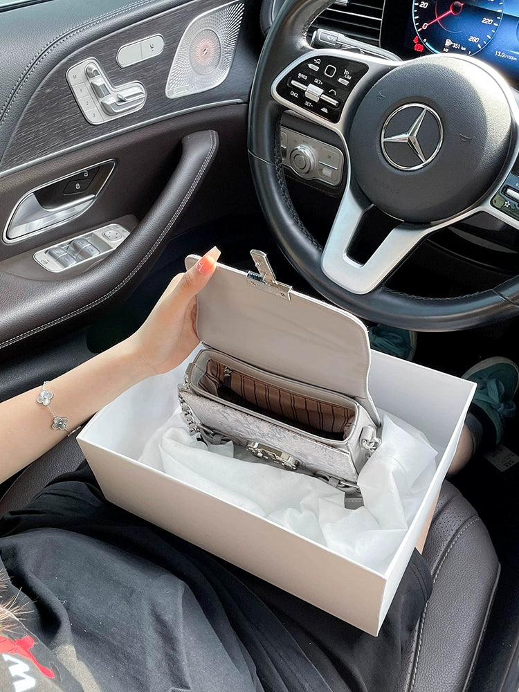 SKTSTY Genuine Niche Design Embroidered Small Square Bag 2025 New Versatile High-end Hand-Held Crossbody Bag